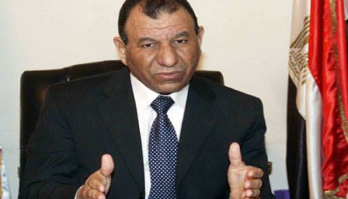 "طلاب مدارس مصر" يطالب بإصلاح وتجديد مسرح "الجيزة الثانوية"