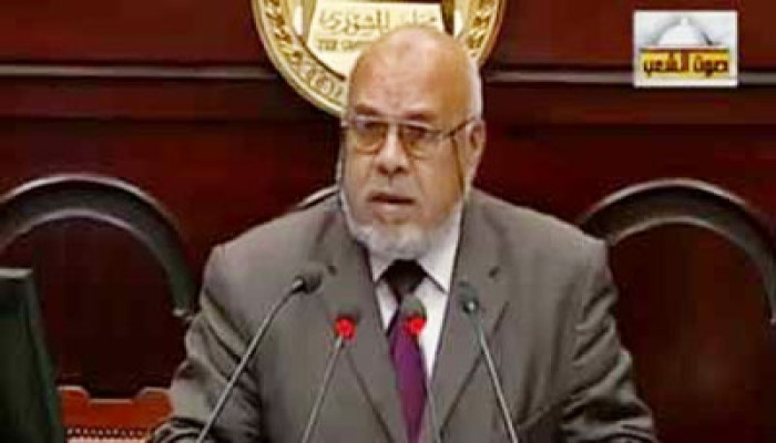 حزين يتهم مأمور مركز شرطة أبوحماد بالتقصير في تأمين المواطنين