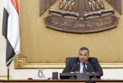 فهمي يحيل مشروع قانون هيئة الشرطة للجنتي التشريعية والأمن القومي