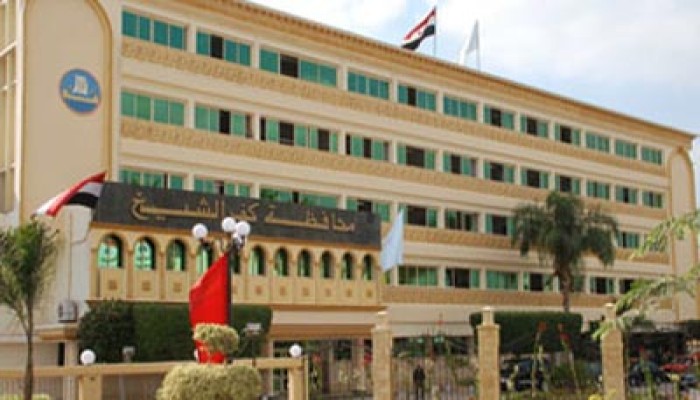 عميد كلية أزهرية بكفر الشيخ يرد على "تمرد" بوثيقة تأييد بالدم للرئيس مرسي