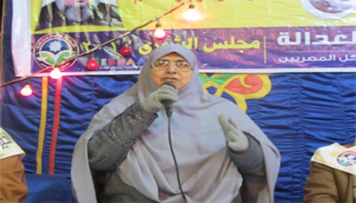 "التربية بين الأصالة والانحراف" محاضرة للدكتورة وفاء مشهور بالسويس