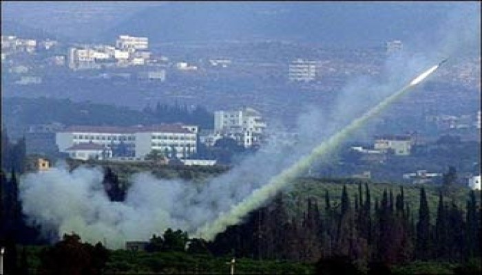 قذيفة صاروخية من الجانب السوري على الأراضي اللبنانية