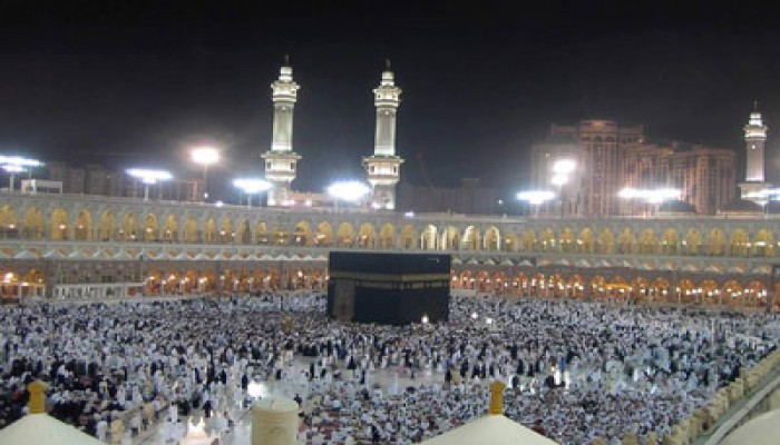 إنشاء باب لحِجْر الكعبة المشرفة لتنظيم دخول المصلين