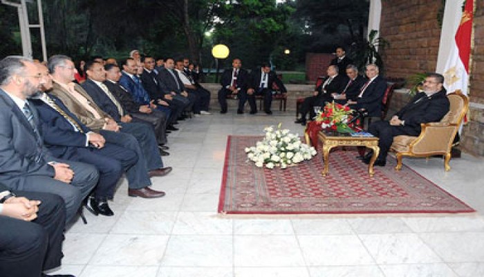 الرئيس مرسي لمصريي أديس أبابا: مصر ودعت عصر الديكتاتورية