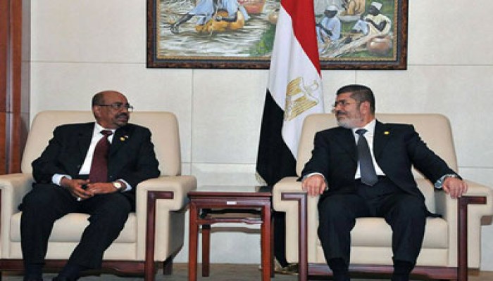 الرئيسان مرسي والبشير يتفقان على سرعة عقد اللجنة العليا