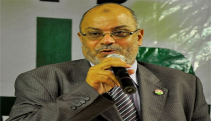 حسين إبراهيم يعزي في شهيد الواجب المجند سيد عيد إبراهيم