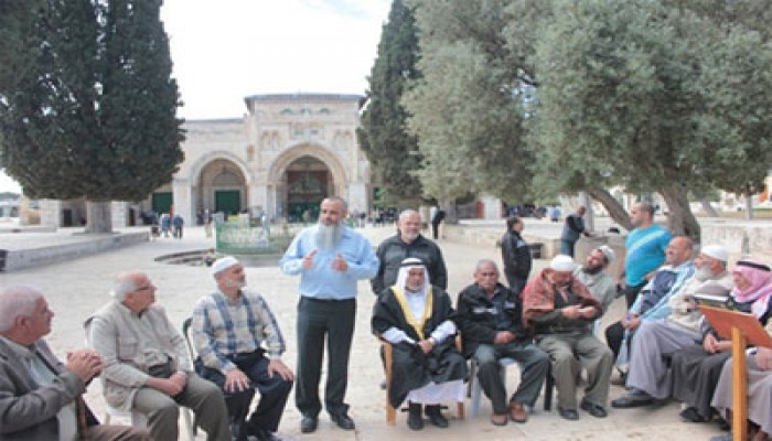 مئات المصلين والمرابطين يحتشدون في المسجد الأقصى