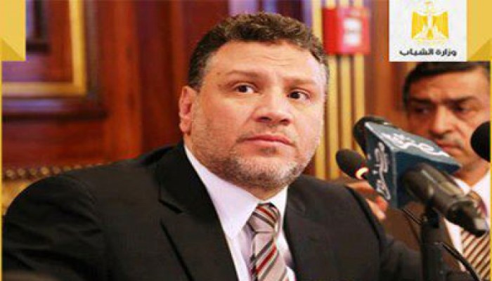 ياسين يستعرض إستراتيجية الوزارة وخطة الصيف بمراكز الشباب