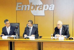 د. مطر: خطاب الرئيس في البحوث الزراعية بالبرازيل حديث خبير وعالم