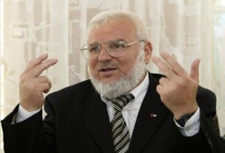 رئيس "التشريعي الفلسطيني" يرفض حل المجلس وتغول الأمن