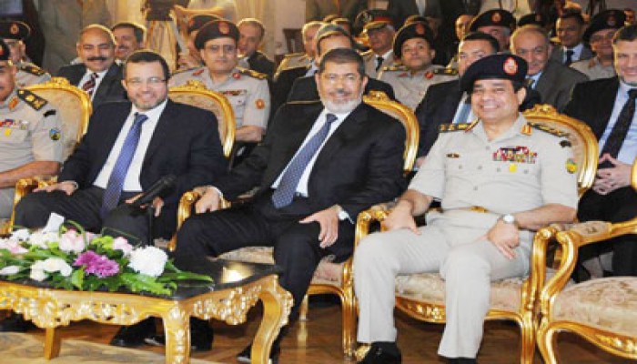 الرئيس يحيي الجيش ويؤكد: نحرص على إنتاج غذائنا ودوائنا وسلاحنا