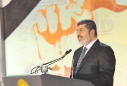 الرئيس مرسي يكرم قدامى النقابين والعاملين بمناسبة عيد العمال