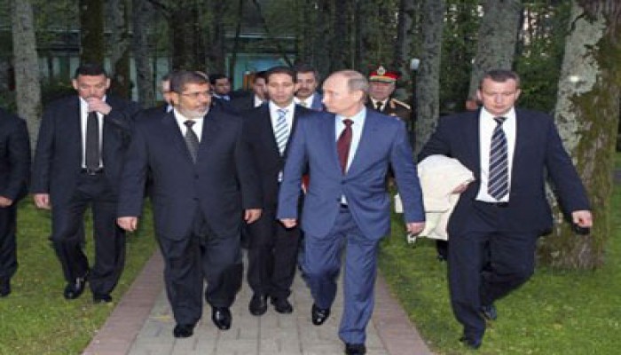 الرئيس مرسي يختتم زيارته لروسيا ويغادر عائدًا للقاهرة