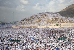 السعودية: إنشاء 60 ألف خيمة مقاومة للحريق في عرفات