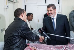 الرئيس مرسي يطمئن على حالة طلاب جامعة الأزهر