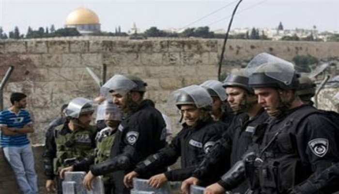 الاحتلال يمنع الشباب من دخول المسجد الأقصى المبارك