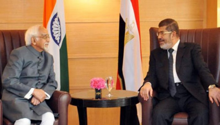 الرئيس مرسي يستقبل نائب رئيس الهند