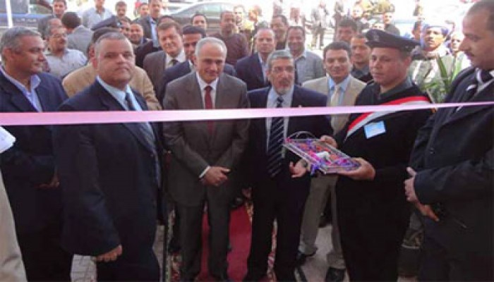 وزير التعليم العالي يفتتح مشروعات بقيمة 104 ملايين جنيه بالمنيا
