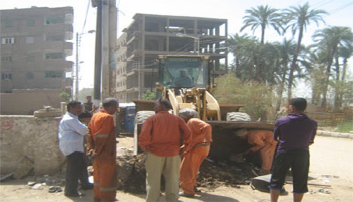 حملة لـ"الحرية والعدالة" لصيانة شوارع قوص بقنا