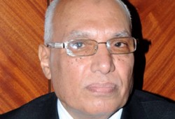 "الحرية والعدالة" يلتقي محافظ الإسكندرية لبحث مشكلات الفلاحين