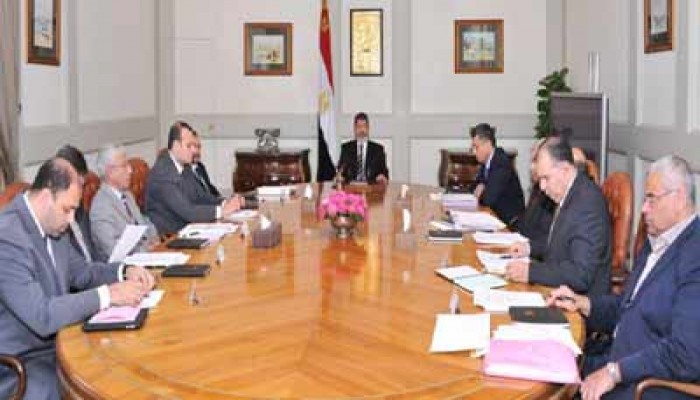 الرئيس مرسي يبحث زيادة كفاءة قطاع الطاقة