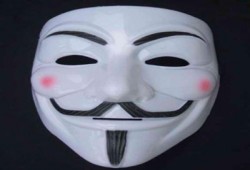 البحرين تحظر استيراد أقنعة "فنديتا"