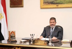 الرئيس مرسي يستقبل محافظ شمال سيناء للوقوف على الحالة الأمنية