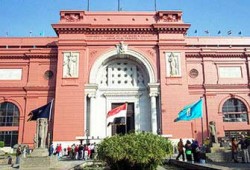 نقل 5 قطع من آثار توت عنخ آمون للمتحف المصري الكبير