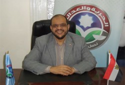 "الحرية والعدالة" ينفي أكاذيب نحت تمثال للرئيس بمسقط رأسه