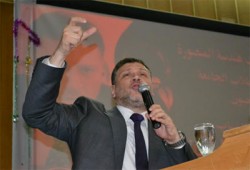 وزير الشباب يطالب الجميع بالعمل لتحقيق أهداف ثورة يناير