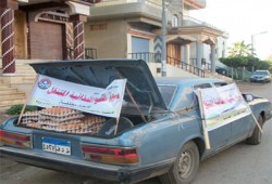 بالصور.. سوق خيري متنقل بدمياط ضمن "معًا نبي مصر"