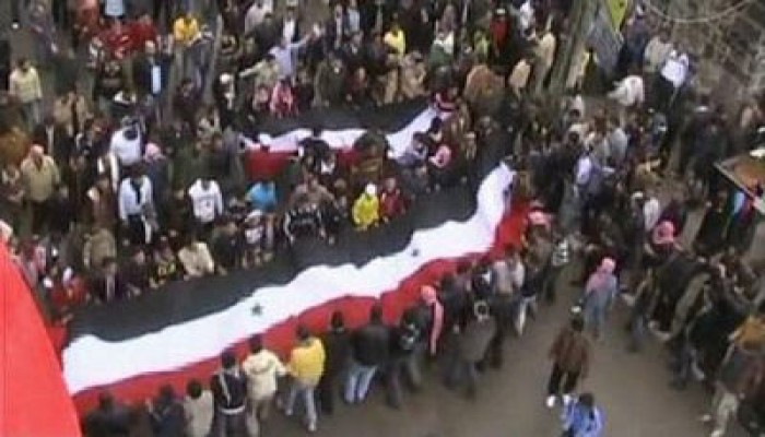 مظاهرات سورية حاشدة للمطالبة بوحدة المعارضة وقصف عنيف على دمشق