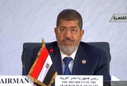 مرسي يدعو القمة الإسلامية إلى إنشاء آلية لفض النزاعات بالطرق السلمية