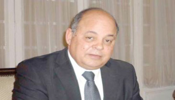 محمود القاعود يكتب: سلم الجايزة يا د. صابر!