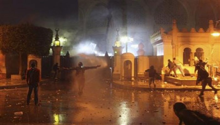 ياسر علي: جماعات منظمة تنتهج العنف بـ"الاتحادية" والرئيس يباشر مهامه