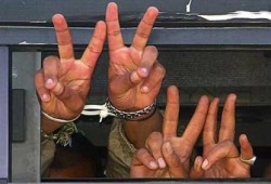 قراقع: وضع الأسرى الفلسطينيين خطير للغاية