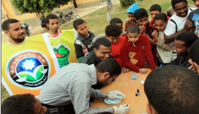 قنا.. 250 شابًّا في معسكر خدمي لـ"الحرية والعدالة" بقوص