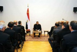 الرئيس مرسي: البلطجية حاولوا إسقاط طائرة عسكرية فوق سجن بورسعيد