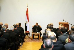 الرئيس مرسي: نهتم بالمصريين العاملين بالخارج ونسعى لربطهم بالوطن