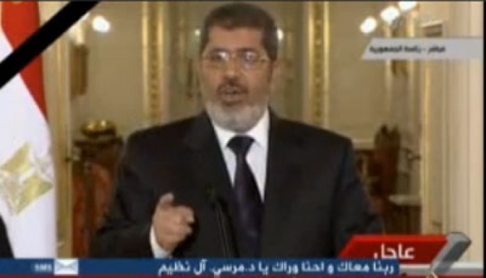 الرئيس يعلن الطوارئ بالسويس وبورسعيد والإسماعيلية ويدعو القوى السياسية للحوار