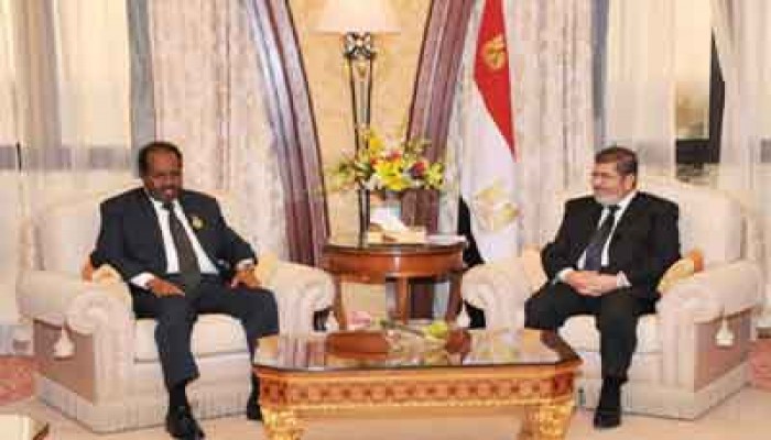 الرئيس مرسي يجري عدة لقاءات مع رؤساء الدول والوفود المشاركة في القمة العربية الاقتصادية