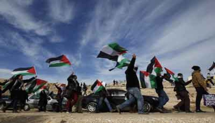 الاحتلال يحاصر قرية "الكرامة" بالقدس والنشطاء يتصدون لمحاولات اقتحامها