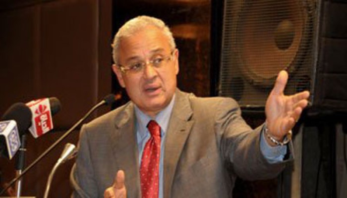 زعزوع: الرئيس مرسي يعطي كل الدعم للنهوض بقطاع السياحة