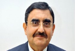 د. عصام الحداد يؤكد دعم الرئاسة لحرية الصحافة وينفي لقاءه رئيس الحرس الثوري الإيراني