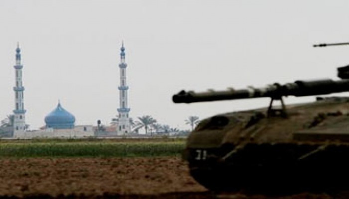 الصهاينة يواصلون خرق التهدئة بتوغل محدود جنوب غزة