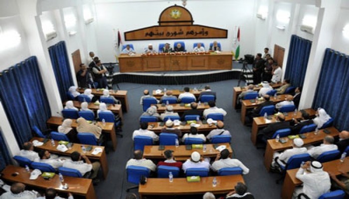 قيادات ونواب حماس بالضفة يضربون عن الطعام تضامنًا مع الأسرى