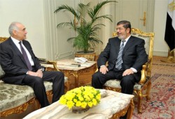 الرئيس يستقبل وزير الخارجية لبحث أوضاع المنطقة والمصريين بالخارج