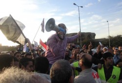 د. صفوت حجازي: المساس بالرئيس أو الشرعية دونها الرقاب