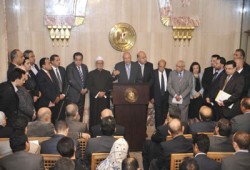 حوار الرئيس والأحزاب والقوى الوطنية: إعلان دستوري جديد والاستفتاء في موعده