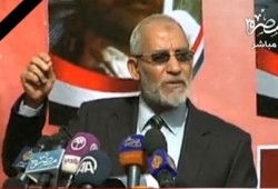 المرشد العام يحمِّل الداخلية مسئولية حرق المركز العام ومقرات الإخوان